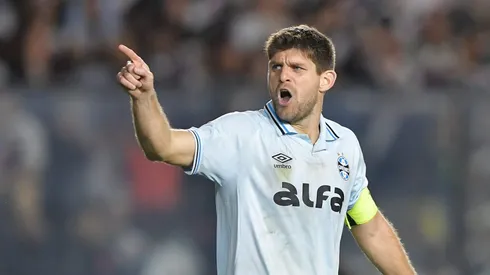 Kannemann em campo pelo Grêmio.