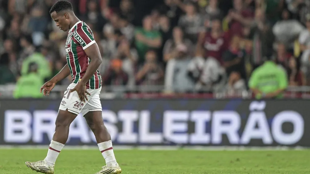 Arias durante sua última partida pelo Fluminense – Foto: Thiago Ribeiro/AGIF