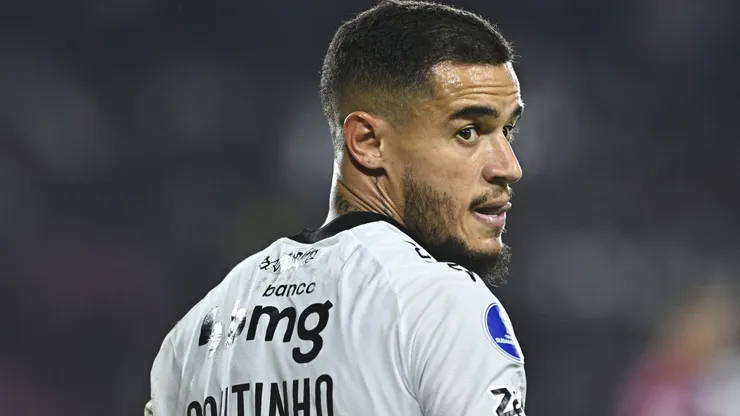Vasco tem atualização sobre situação de Coutinho para confronto da Sul-Americana (Photo by Rodrigo Valle/Getty Images)