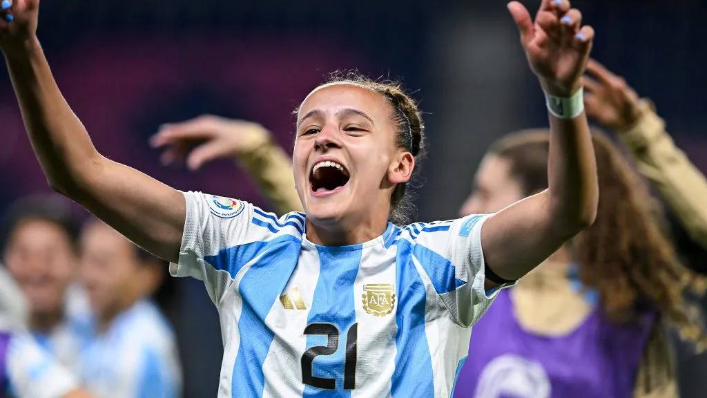 Paulina Gramaglia com a camisa da Argentina