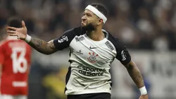 Memphis Depay jogador do Corinthians - (Photo by Miguel Schincariol/Getty Images)