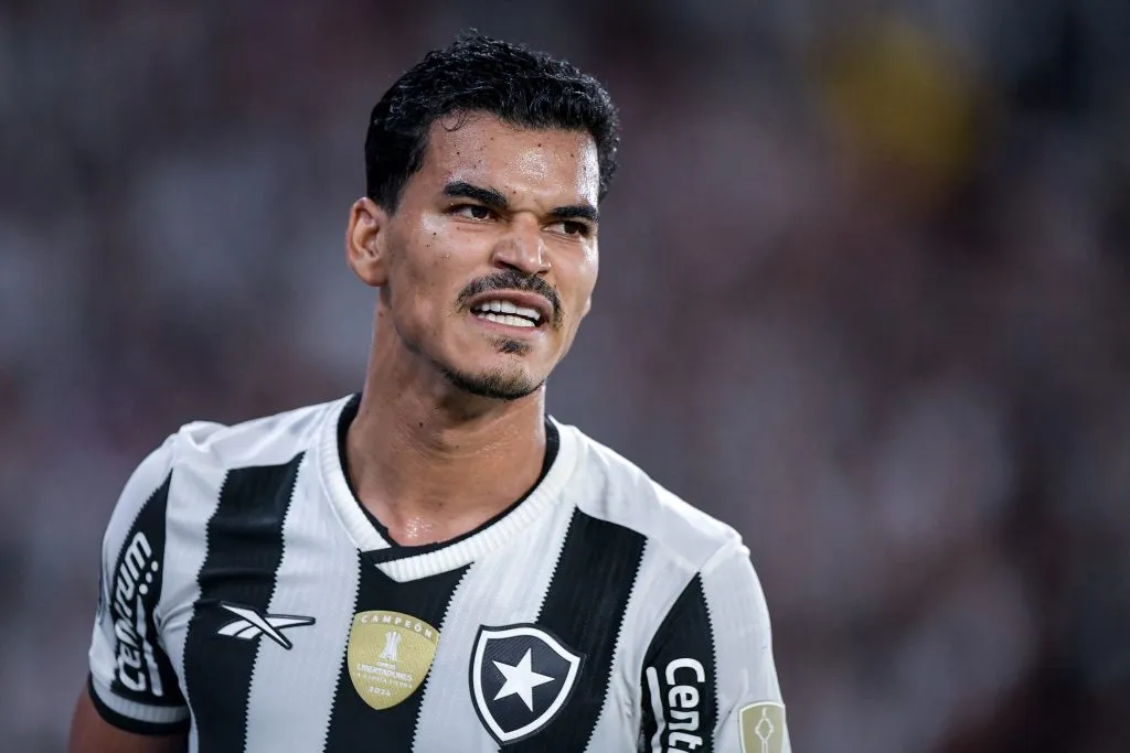 Danilo Barbosa tem contrato acabando no Botafogo e já negocia com Atlético-MG – Foto: Thiago Ribeiro/AGIF