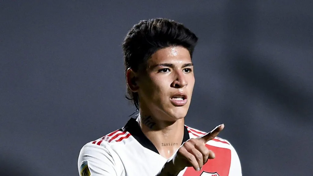 Foto: Marcelo Endelli/Getty Images – Carrascal soma passagens por River, Dínamo e CSKA.