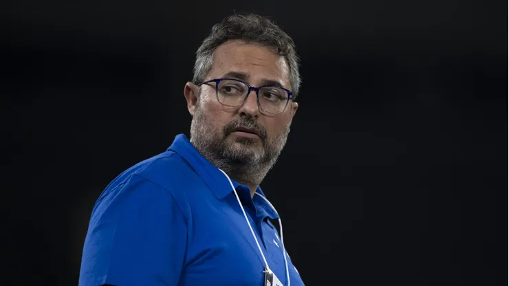 Mattos segue com as mudanças no elenco do Peixe