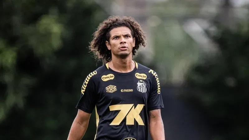 Willian Arão pode jogar como titular no meio de campo contra Inter – Foto: Raul Baretta/Santos FC