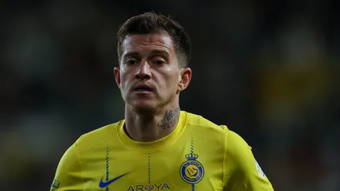 Otávio, meio-campista do Al-Nassr - Foto: Yasser Bakhsh/Getty Images