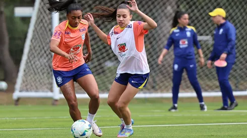 Kerolin afirma que sua meta é ajudar o time não só com gols, mas passes e assistências. Foto: Lívia Villas Boas/CBF