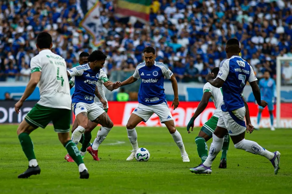 Eduardo, jogador do Cruzeiro durante partida contra o Juventude no estadio Mineirao pelo campeonato Brasileiro A 2025. Foto: Fernando Moreno/AGIF