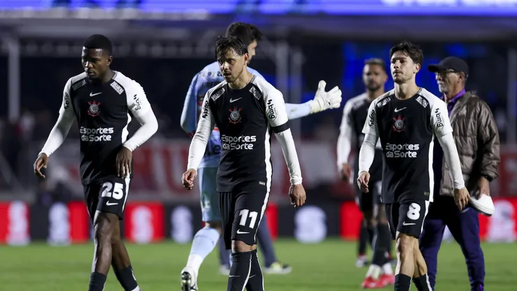 Jogadores do Corinthians após o clássico. Photo by Ricardo Moreira/Getty Images
