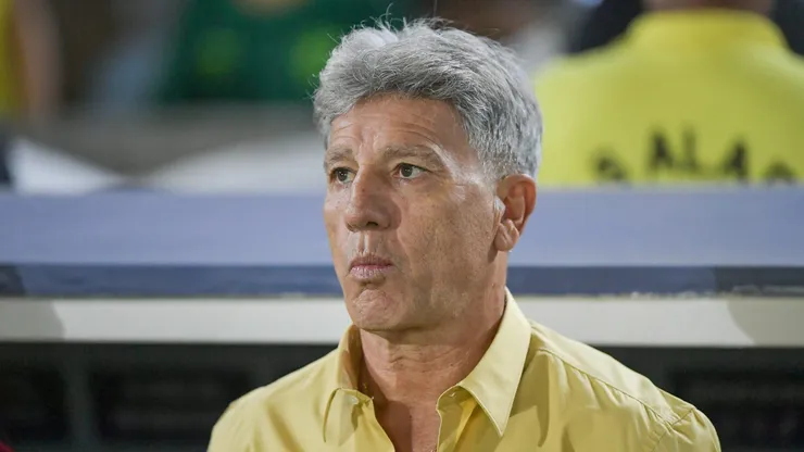 RJ - RIO DE JANEIRO - 17/07/2025 - BRASILEIRO A 2025, FLUMINENSE X CRUZEIRO - Renato Gaucho tecnico do Fluminense durante partida contra o Cruzeiro no estadio Maracana pelo campeonato Brasileiro A 2025.