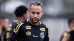 Neymar não evitou mais uma derrota no Santos - Fotos: Raul Baretta/ Santos FC.