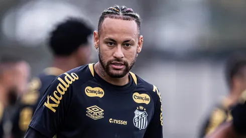 Neymar não evitou mais uma derrota no Santos - Fotos: Raul Baretta/ Santos FC.
