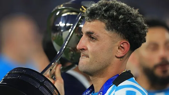 Martirena comemorando título. Foto: Buda Mendes/Getty Images