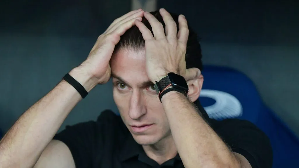 Filipe Luís recebeu críticas no Flamengo - Foto: Thiago Ribeiro/AGIF.