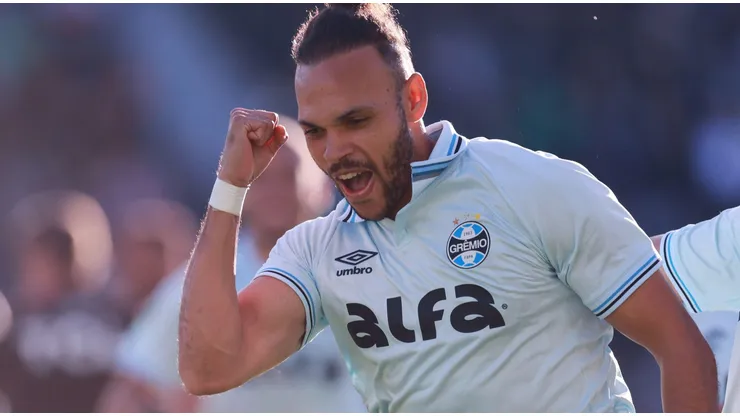 Martin Braithwaite pode ajudar no reforço ao Grêmio.