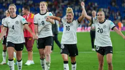 As jogadoras alemãs Rebecca Knaak, Sjoeke Nusken, Linda Dallmann e Elisa Senss