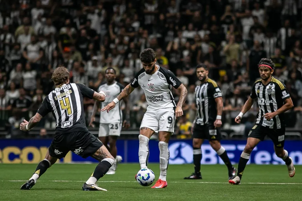 Yuri Alberto jogador do Corinthians durante partida contra o Atletico-MG – Foto: Fernando Moreno/AGIF
