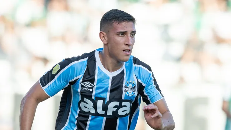 Monsalve passará por cirurgia no ombro e desfalca Grêmio de Mano Menezes por até três meses