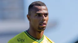 Luiz Otavio, zagueiro do Mirassol aguarda uma chance para brilhar novamente no Brasileirão após lesão que lhe afastou dos gramados
