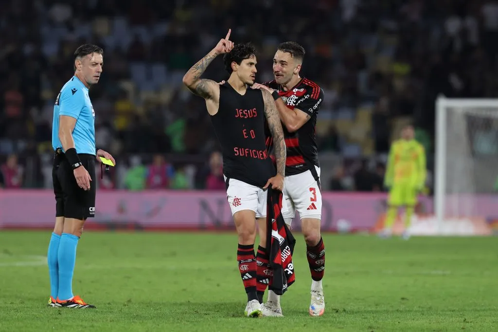 Pedro comemorando gol decisivo contra o Fluminense.  (Photo by Wagner Meier/Getty Images)
