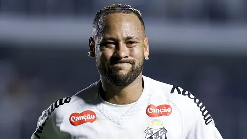 Neymar Jr não conseguiu evitar mais uma derrota do Santos.