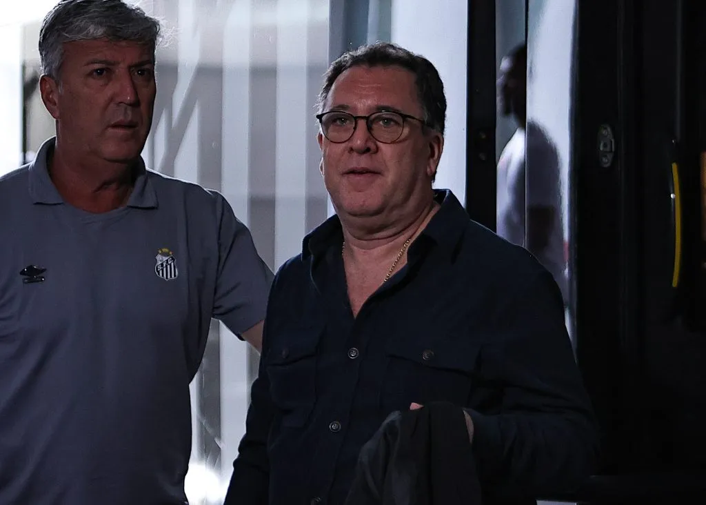 SP – SAO PAULO – 20/04/2025 – BRASILEIRO A 2025, SAO PAULO X SANTOS –  Marcelo Teixeira presidente do Santos durante chegada da equipe para partida contra o Sao Paulo no estadio Morumbi pelo campeonato Brasileiro A 2025. Foto: Fabio Giannelli/AGIF