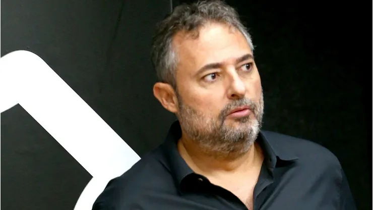 Mattos durante coletiva pelo Santos