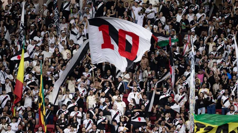 DF - BRASILIA - 12/07/2025 - BRASILEIRO A 2025, VASCO X BOTAFOGO - Torcida do Vasco durante partida contra Botafogo no estadio Mane Garrincha pelo campeonato Brasileiro A 2025. Foto: Isabela Azine/AGIF