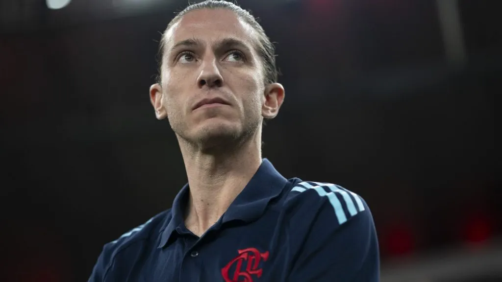 Filipe Luís não se calou sobre preocupação com lateral uruguaio – Foto: Jorge Rodrigues/AGIF