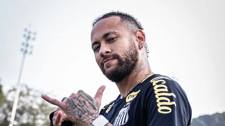 Neymar durante treino de ontem (22) do Peixão.