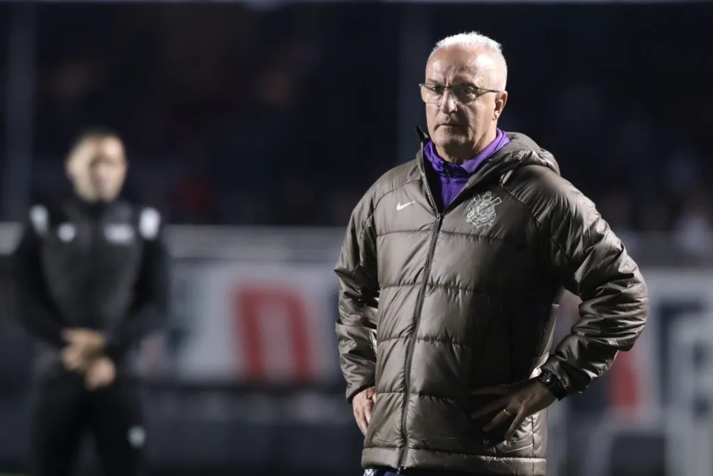 SP – SAO PAULO – 19/07/2025 – BRASILEIRO A 2025, SAO PAULO X CORINTHIANS – Dorival Junior tecnico do Corinthians durante partida contra o Sao Paulo no estadio Morumbi pelo campeonato Brasileiro A 2025. Foto: Marcello Zambrana/AGIF