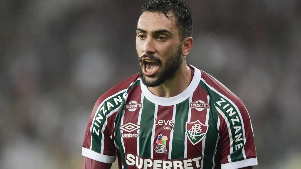 Peça importante para o Fluminense, Freytes também está pendurado – Foto: Thiago Ribeiro/AGIF