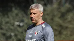 Hernán Crespo não terá Hugo Mallo em seu elenco.