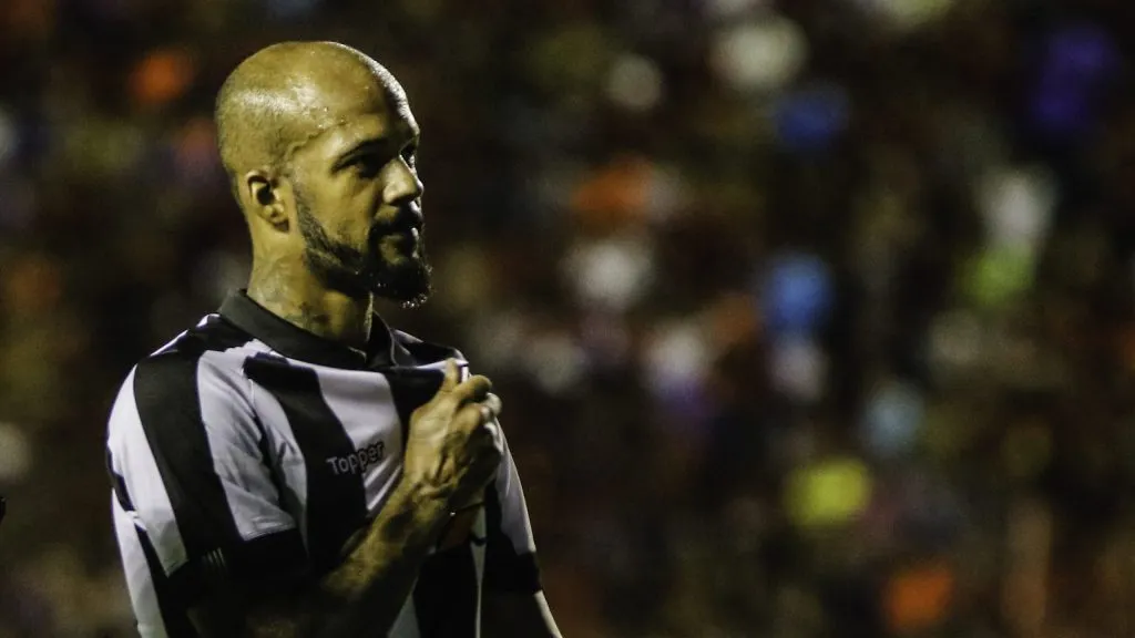 Bruno Silva atuou com a camisa da Estrela Solitária. Foto: Clelio Tomaz/AGIF.