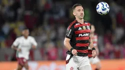 Léo Ortiz com a camisa rubro-negra durante o Fla-Flu - Foto: Thiago Ribeiro/AGIF