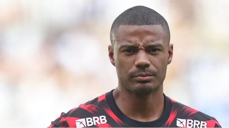 De La Cruz, ao menos por enquanto, segue no Flamengo.