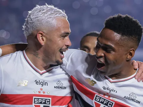 Wendell e Enzo Díaz brigam na LE do São Paulo contra Juventude