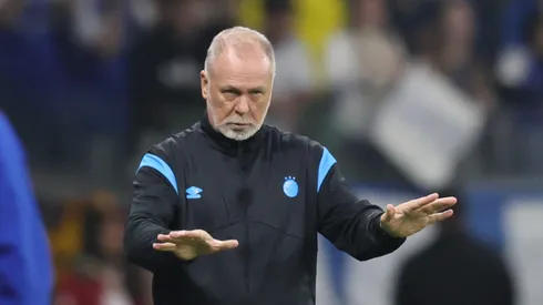 Mano Menezes técnico do Grêmio durante partida contra o Cruzeiro no estadio Mineirao pelo campeonato Brasileiro A 2025. Foto: Gilson Lobo/AGIF