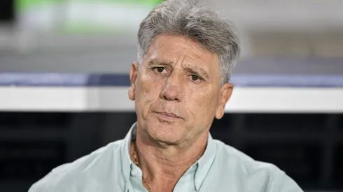 Renato Gaúcho, técnico do Fluminense, durante partida contra o Flamengo no estadio Maracana pelo campeonato Brasileiro A 2025. Foto: Thiago Ribeiro/AGIF