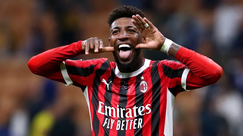 Emerson Royal com a camisa do Milan – Foto:  Marco Luzzani/Getty Images