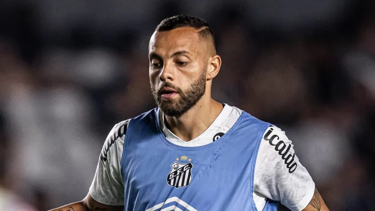 Guilherme durante o aquecimento do jogo de ontem.