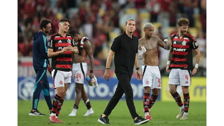 Filipe Luís transforma o Flamengo após o intervalo com mudanças assertivas. Foto: Thiago Ribeiro/AGIF