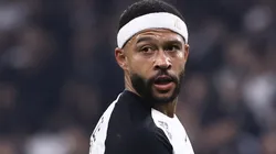 Memphis Depay se reuniu com organizada e reiterou que quer ficar no Corinthians