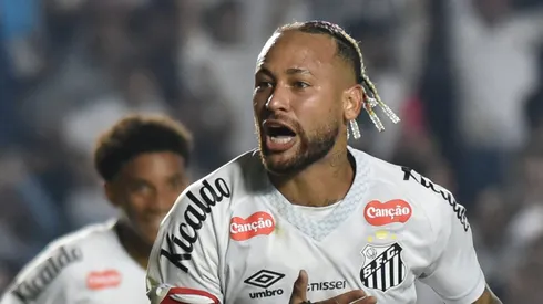 Neymar durante jogo na Vila Belmiro. Fotos: Raul Baretta/ Santos FC.