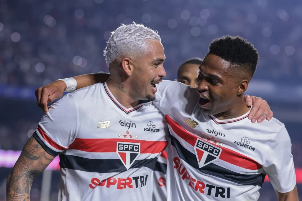 Wendell ganhou tira-teima contra Enzo Díaz e será titular junto de Luciano no SPFC em Caxias – Foto: Marcello Zambrana/AGIF