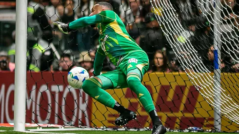 Everson, jogador do Atlético-MG, durante partida contra o Atletico Bucamaranga no estadio Arena MRV pelo campeonato Copa Sul-americana 2025. Foto: Fernando Moreno/AGIF