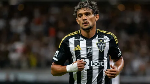 Gustavo Scarpa, jogador do Atletico-MG durante partida contra o Vitoria no estadio Mineirao pelo campeonato Brasileiro A 2025. Foto: Fernando Moreno/AGIF