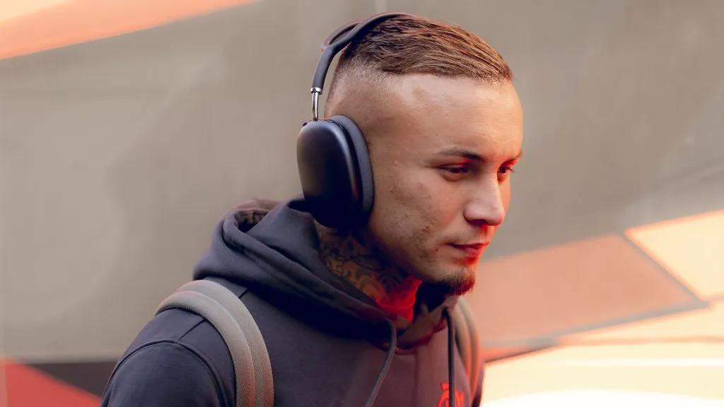 Everton Cebolinha só deixa o Flamengo pelo mercado internacional – Foto: Adriano Fontes/Flamengo