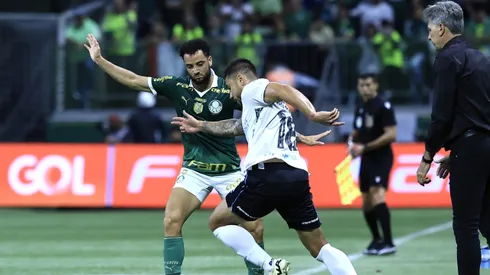 SP - SAO PAULO - 08/11/2024 - BRASILEIRO A 2024, PALMEIRAS X GREMIO - Felipe Anderson jogador do Palmeiras durante partida contra o Gremio no estadio Arena Allianz Parque pelo campeonato Brasileiro A 2024. Foto: Marcello Zambrana/AGIF