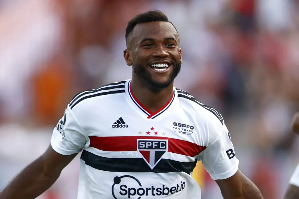 Crespo dá nova oportunidade a Luan no São Paulo após longa ausência. Foto: Thiago Calil/AGIF